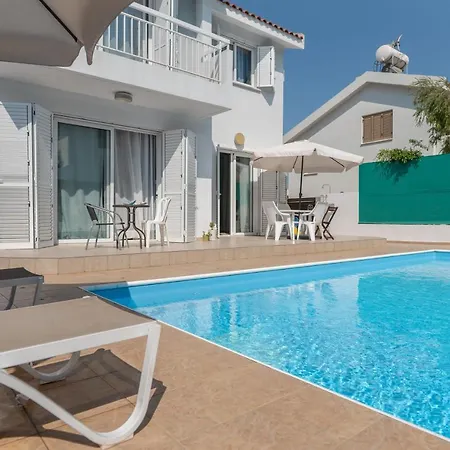 Sun & Private Vila