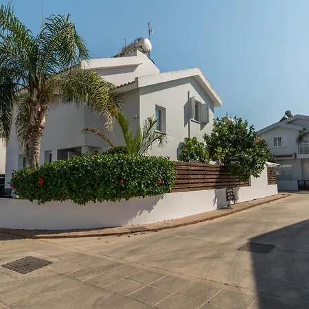 Sun & Private * Protaras