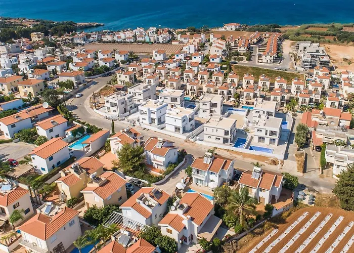 Sun & Private Villa Protaras