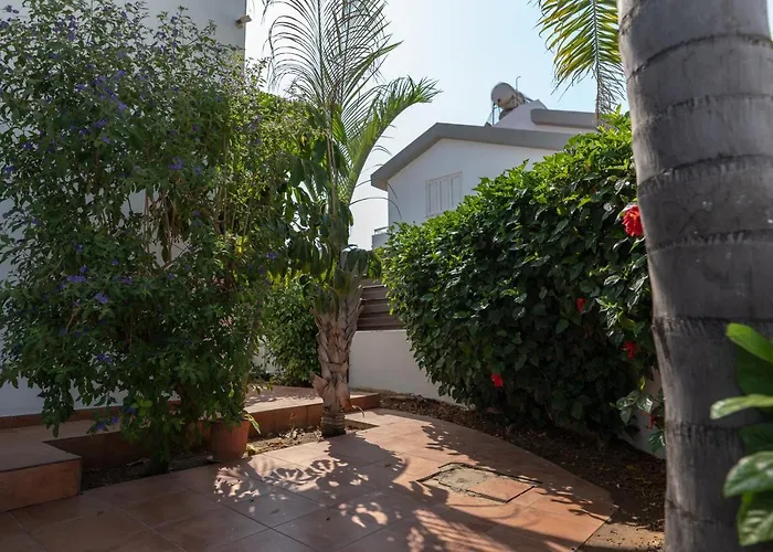 Sun & Private Villa Protaras